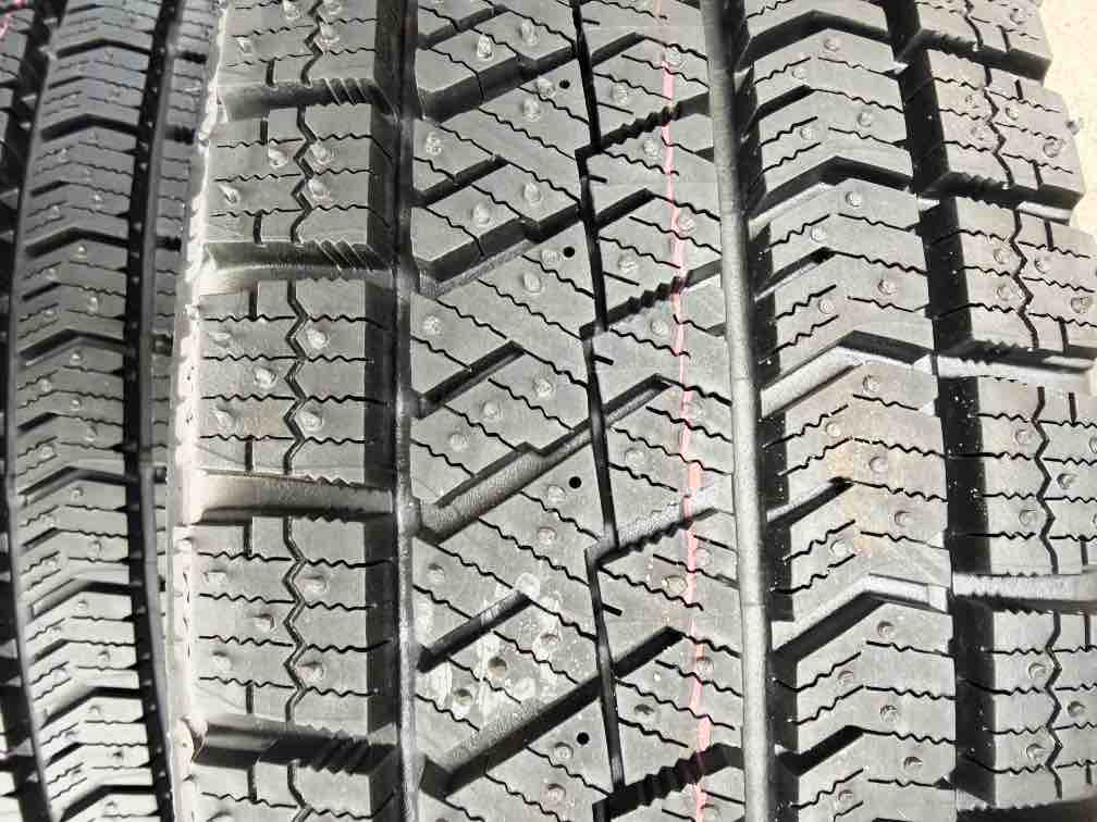 10/20、早めに冬用タイヤ(スタッドレス)を履きました 10/20、早めに冬用タイヤ(スタッドレス)を履きました